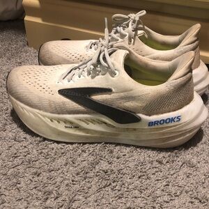 Brooks Glycerin Max size 11